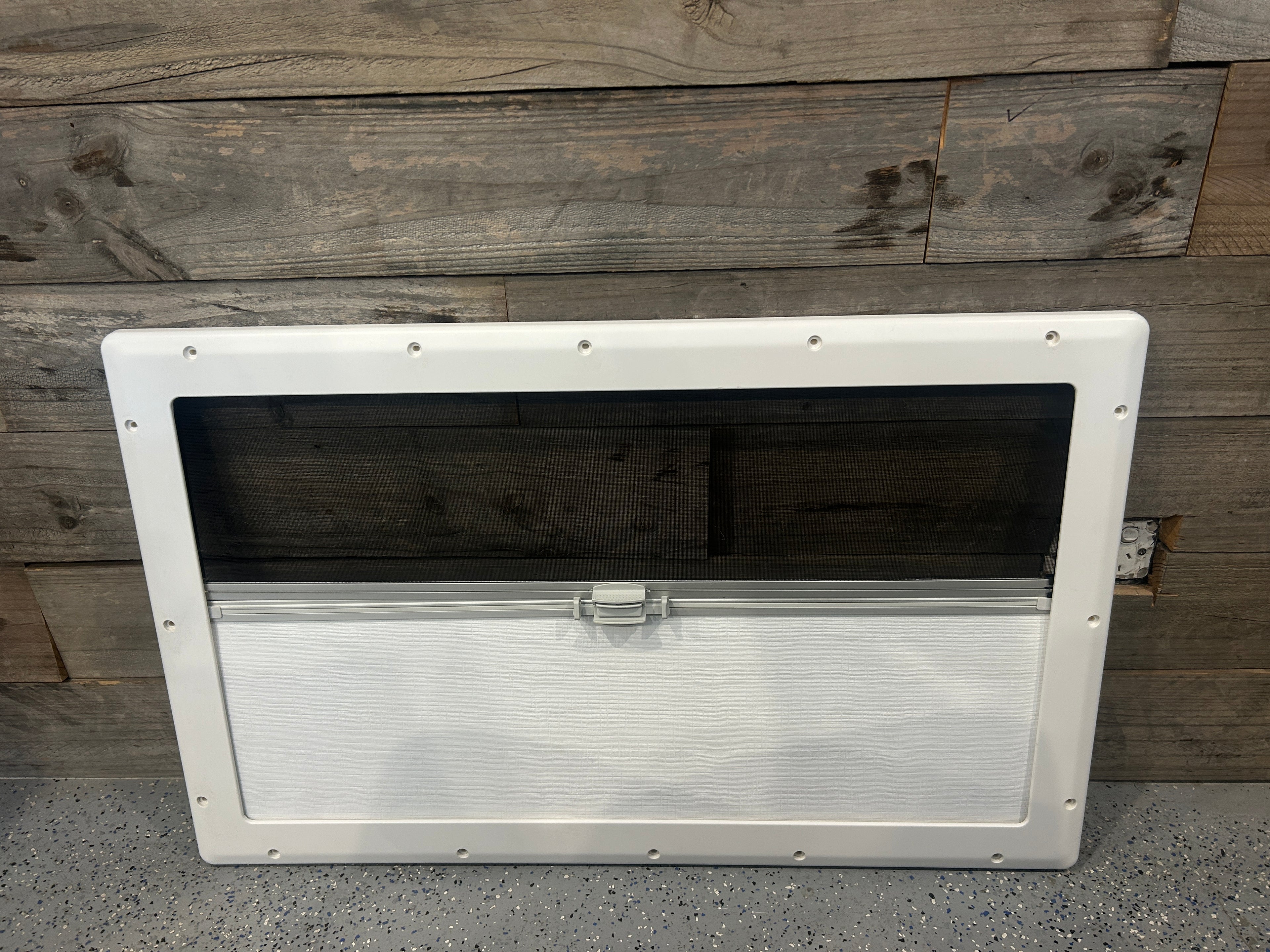 Dometic S4 Dlux Internal Window Frame - W900xH450mm - PICK UP ONLY, LIMITED STOCK