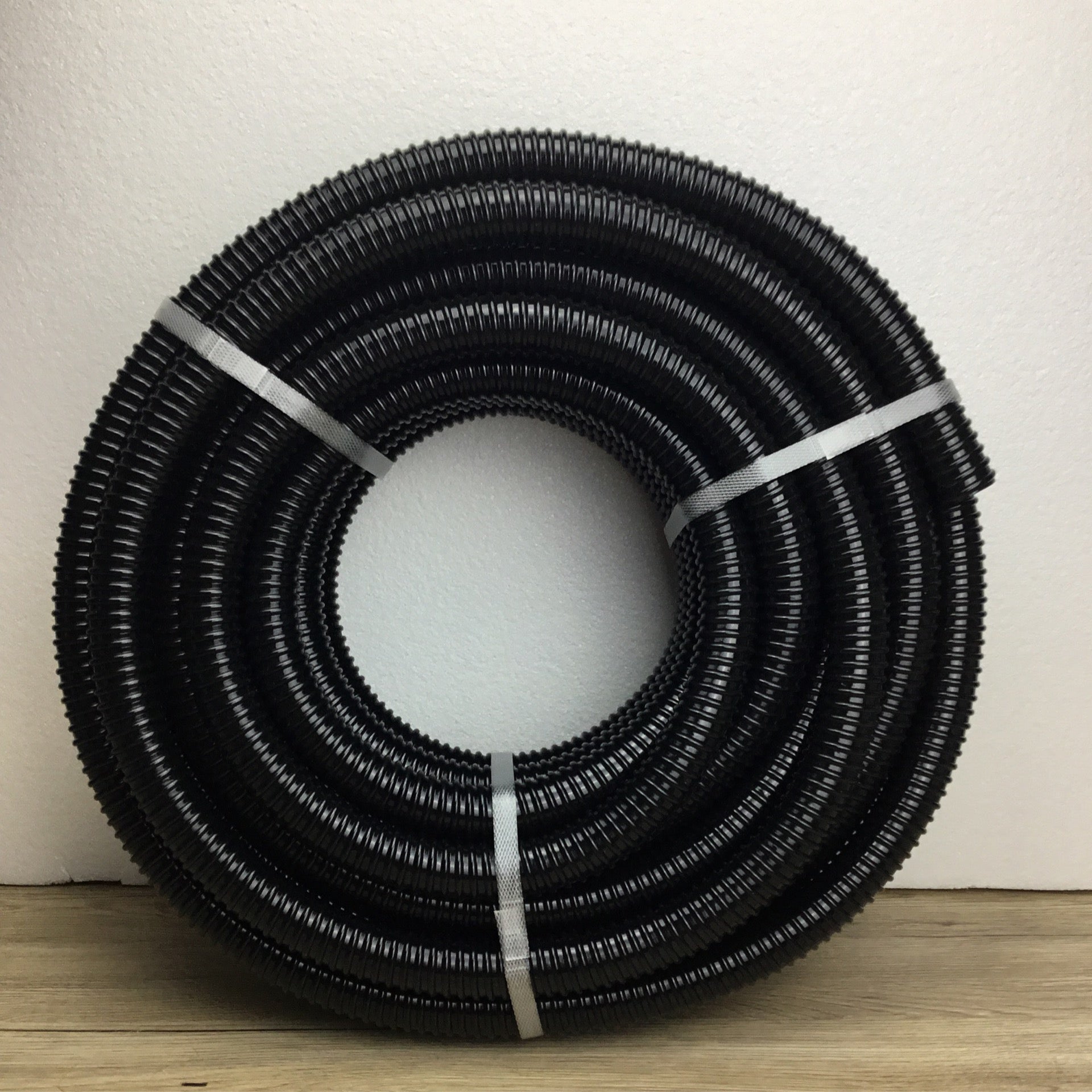 Black Water Hose 32mm x 10m