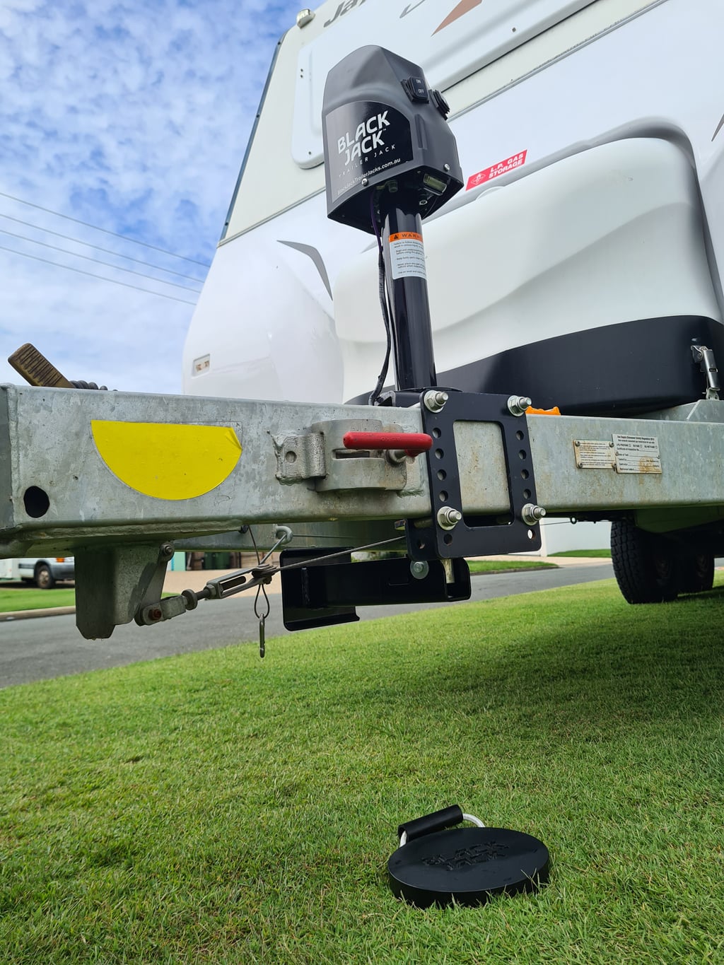 Black Jack 12v Trailer Jack (incl. Jack, Weather Cover, Black Jack Clamp, Folding Foot, Foot Pad and Wiring Harness Kit) - SPECIAL ORDER
