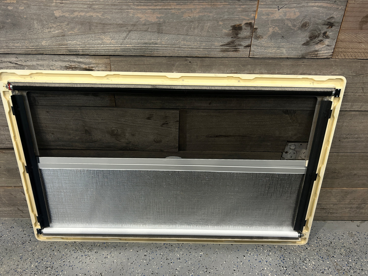 Dometic S4 Dlux Internal Window Frame - W900xH450mm - PICK UP ONLY, LIMITED STOCK